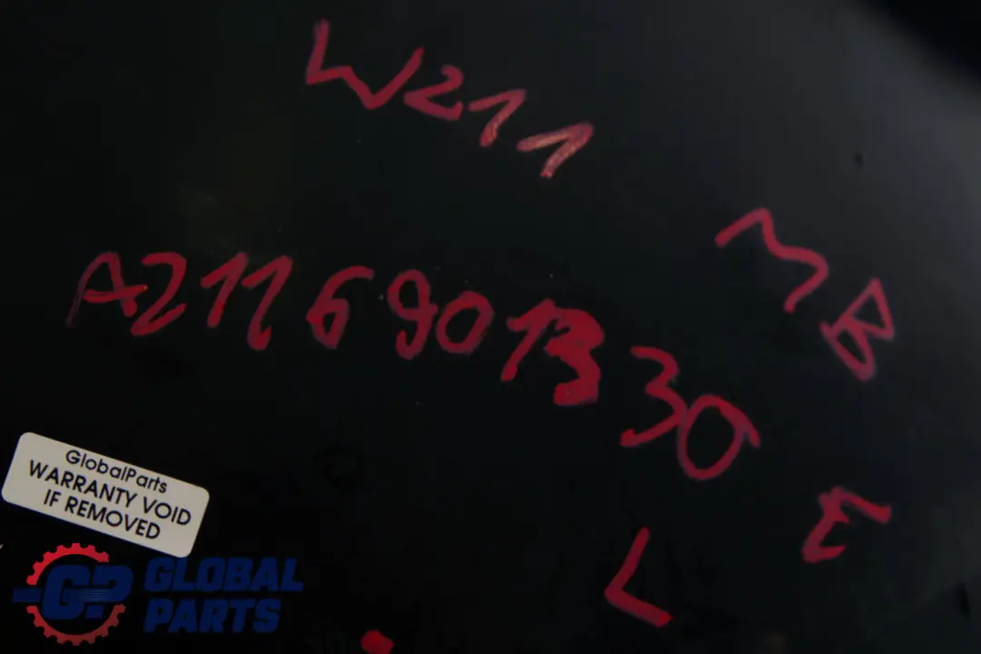 Copertura passaruota anteriore sinistra Sezione posteriore per Mercedes W211 S211 con numero di parte A2116901330 Mercedes W211 S211 Copertura passaruota anteriore sinistra Sezione posteriore - SKU A2116901330 - Numero di parte A2116901330