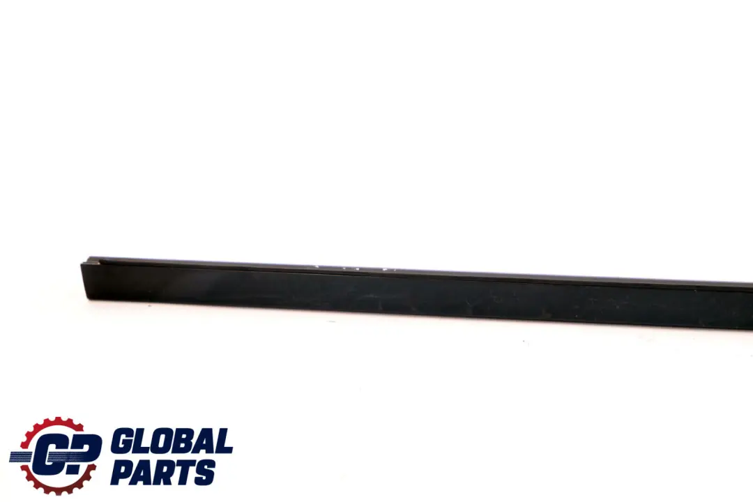 Mercedes E-Klasse S211 Kombi Zierleiste Vorne Right Frontscheibe - SKU A2116901882 - Teilenummer A2116901882