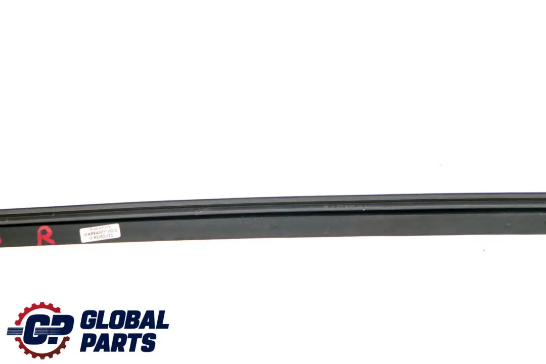 E-Klasse S211 Kombi Zierleiste Vorne Right Frontscheibe für Mercedes mit Teilenummer A2116901882 Mercedes E-Klasse S211 Kombi Zierleiste Vorne Right Frontscheibe - SKU A2116901882 - Teilenummer A2116901882