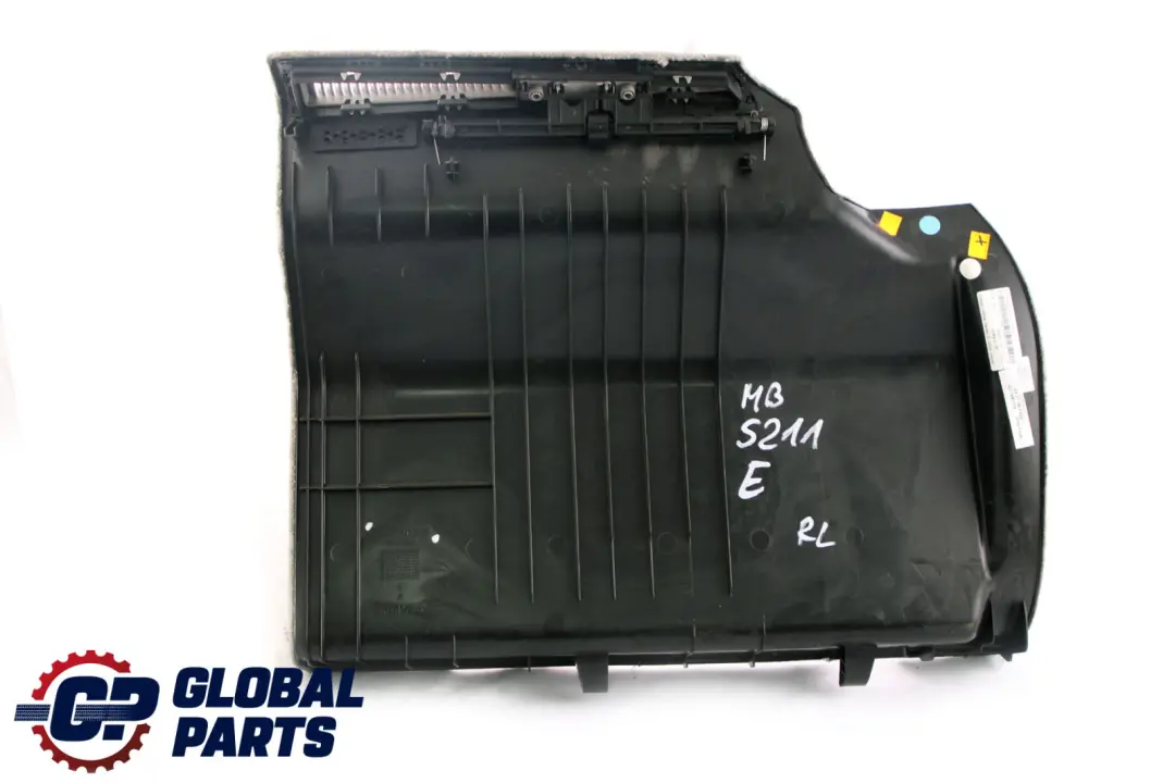 Mercedes-Benz E-Klasse W211 S211 Kombi Gepäckraum Kofferaum Abdeckung Links für mit Teilenummer A2116902125 Mercedes-Benz E-Klasse W211 S211 Kombi Gepäckraum Kofferaum Abdeckung Links - SKU A2116902125 - Teilenummer A2116902125