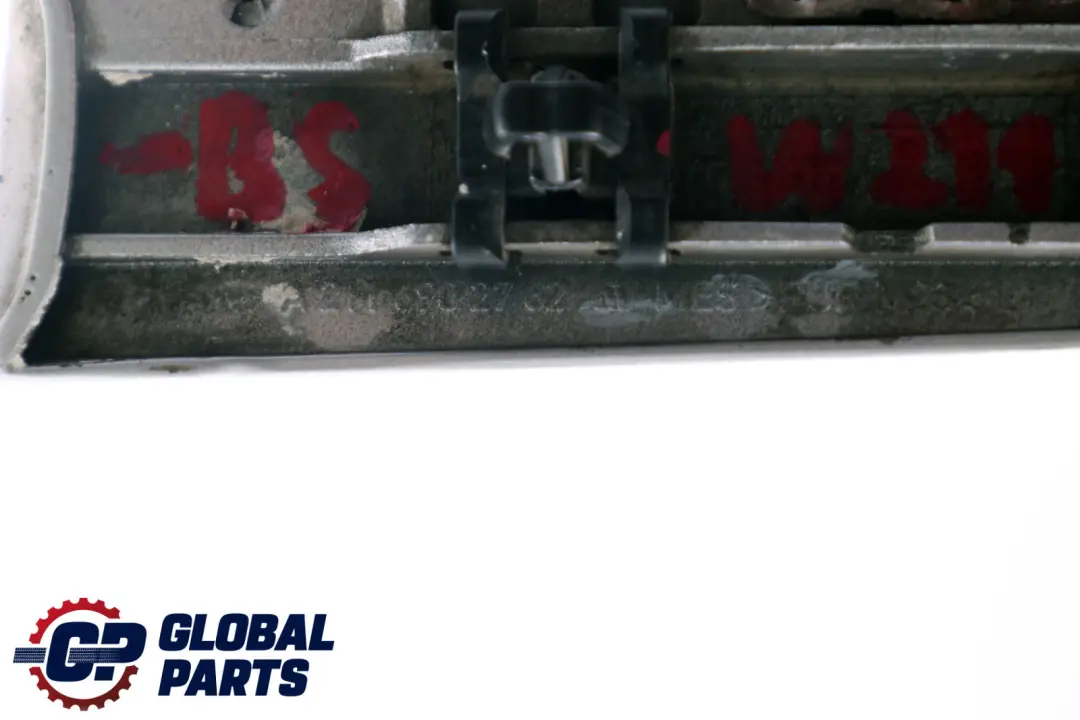 Guardabarros Delantero Moldura Tira Izquierda Plata para Mercedes S211 W211 con número de pieza A2116902762 Mercedes S211 W211 Guardabarros Delantero Moldura Tira Izquierda Plata - SKU A2116902762-BS - Número de pieza A2116902762