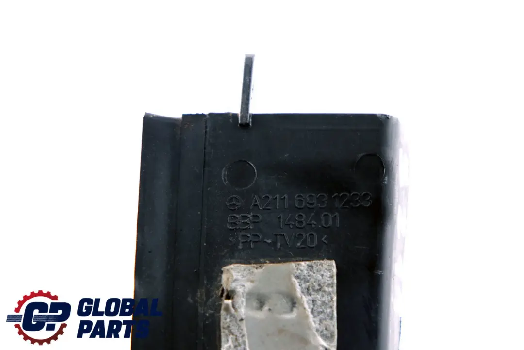 Mercedes-Benz E-Klasse S211 Kombi Verkleidungsstreifen Gepäckraum für mit Teilenummer A2116931233 Mercedes-Benz E-Klasse S211 Kombi Verkleidungsstreifen Gepäckraum - SKU A2116931233 - Teilenummer A2116931233