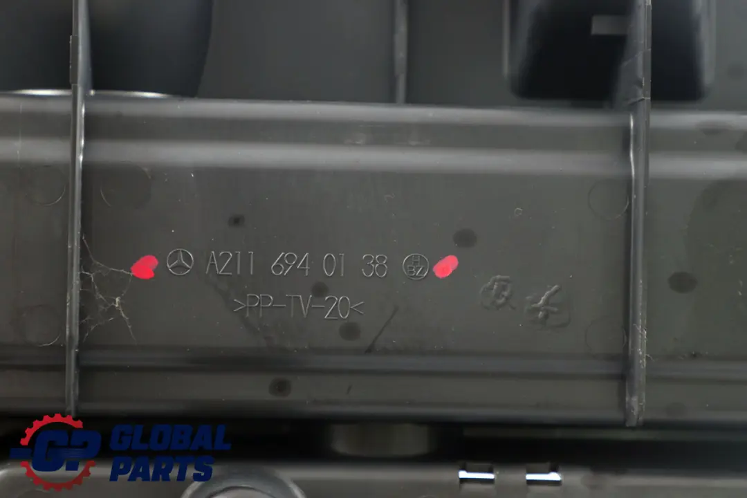 Mercedes-Benz E-Klasse S211 Kombi Halterung Warndreieck für mit Teilenummer A2116940138 Mercedes-Benz E-Klasse S211 Kombi Halterung Warndreieck - SKU A2116940138 - Teilenummer A2116940138