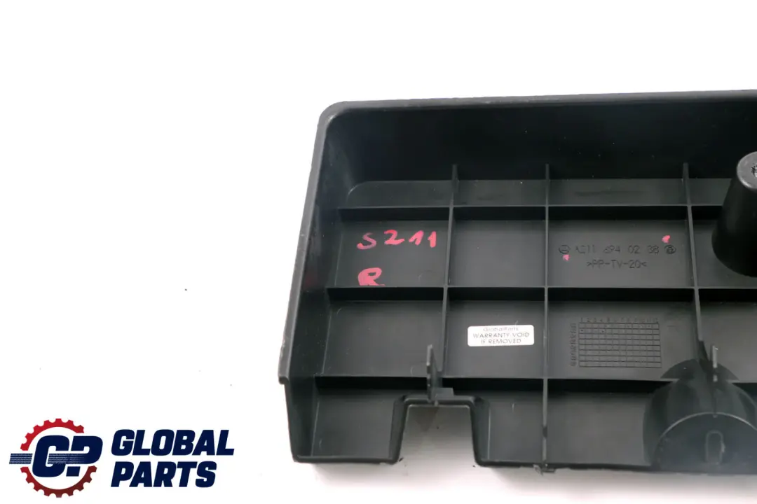 Mercedes-Benz E-Klasse S211 Kombi Hinten Kofferraum Plastik Blende für mit Teilenummer A2116940238 Mercedes-Benz E-Klasse S211 Kombi Hinten Kofferraum Plastik Blende - SKU A2116940238 - Teilenummer A2116940238