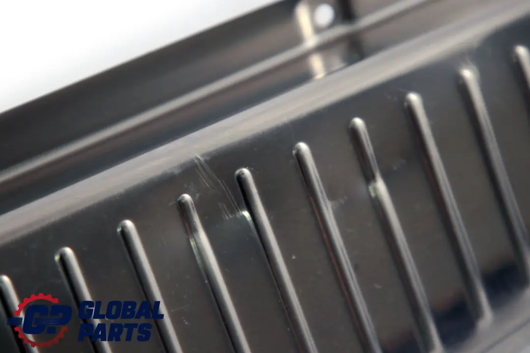 Cubremaletero Embellecedor Maletero Cromo para Mercedes S211 Touring con número de pieza A2116980089 Mercedes S211 Touring Cubremaletero Embellecedor Maletero Cromo - SKU A2116980089 - Número de pieza A2116980089