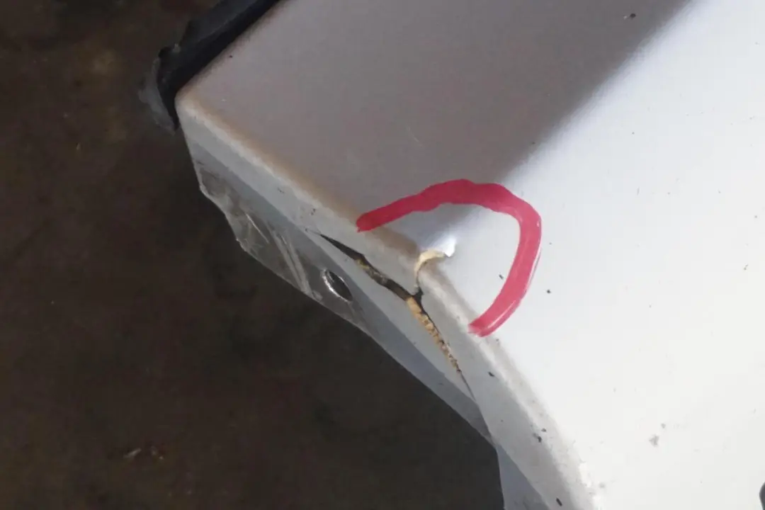 Class W211 Door Sill Side Cover Skirt Left N/S Brilliant Silver 744U to Mercedes E with Part number A2116980354 Mercedes E Class W211 Door Sill Side Cover Skirt Left N/S Brilliant Silver 744U - SKU A2116980354-BS - Part number A2116980354