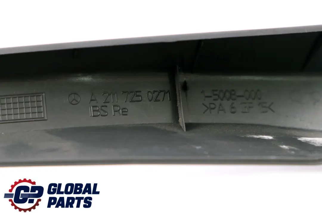 Ramka Osłona Szyby Prawy Przód do Mercedes W211 S211 o numerze A2117250271 Mercedes W211 S211 Ramka Osłona Szyby Prawy Przód - SKU A2117250271 - Numer Części A2117250271