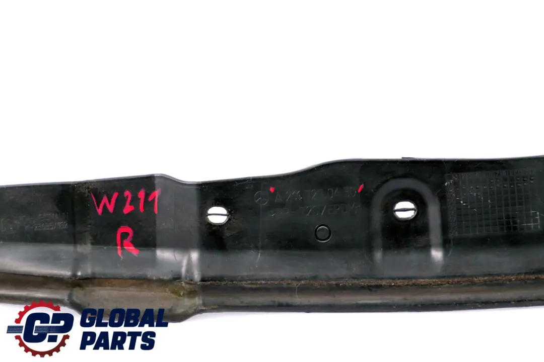 Mercedes-Benz Classe E W211 Joint d'étanchéité de porte avant droite pour à propos du numéro de pièce A2117270430 Mercedes-Benz Classe E W211 Joint d'étanchéité de porte avant droite - SKU A2117270430 - Numéro de pièce A2117270430