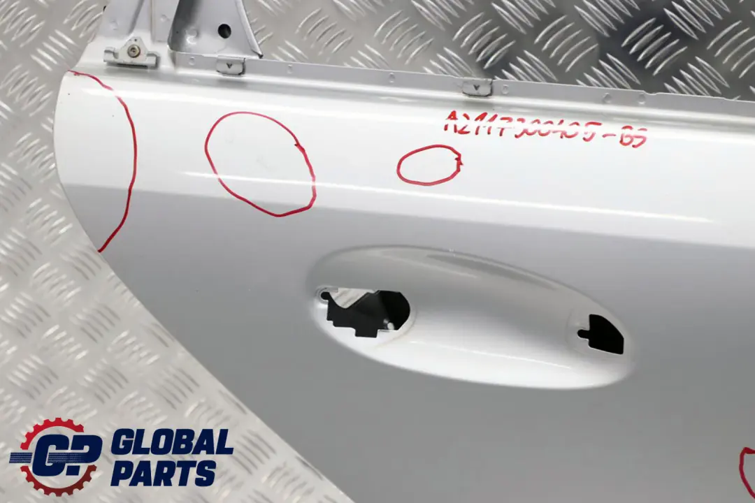 Mercedes-Benz S211 Familiare Porta Posteriore Destra Brillante Argento - per con numero di parte A2117300405 Mercedes-Benz S211 Familiare Porta Posteriore Destra Brillante Argento - - SKU A2117300405-BS - Numero di parte A2117300405