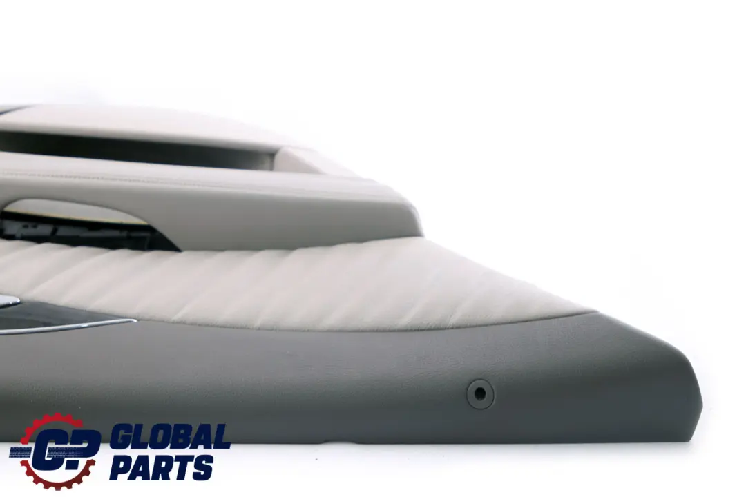 Pannello portiera posteriore sinistra pelle grigio per Mercedes W211 S211 con numero di parte A2117300570 Mercedes W211 S211 Pannello portiera posteriore sinistra pelle grigio - SKU A2117300570 - Numero di parte A2117300570