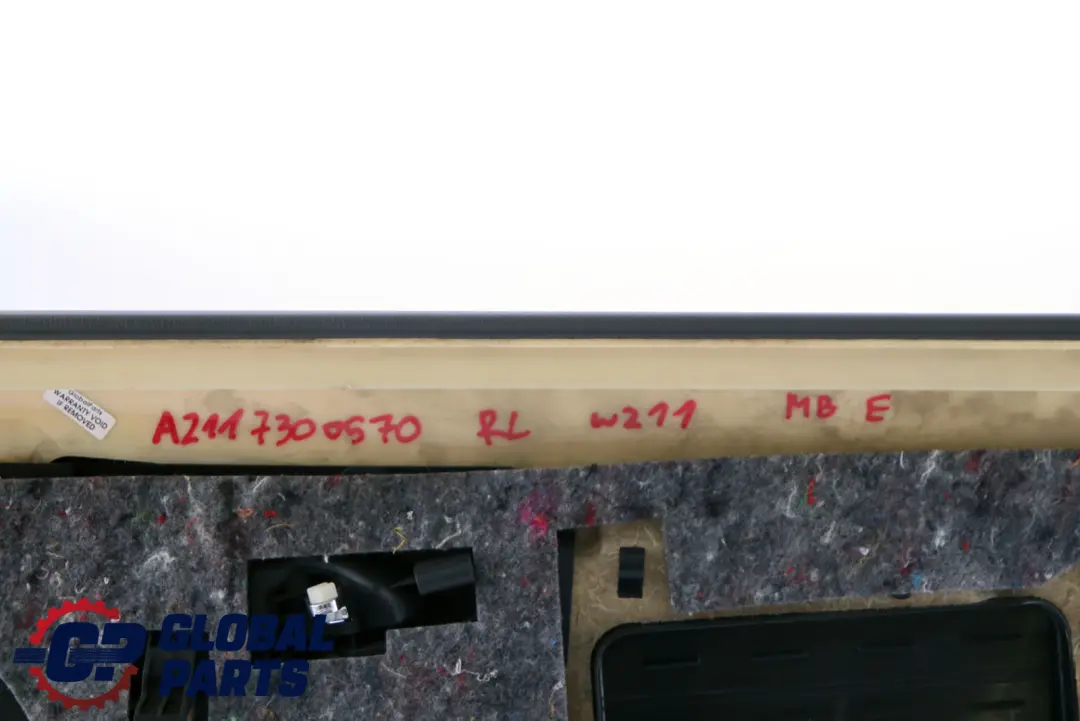 trasera izquierda tarjeta de puerta de cuero gris para Mercedes W211 S211 con número de pieza A2117300570 Mercedes W211 S211 trasera izquierda tarjeta de puerta de cuero gris - SKU A2117300570 - Número de pieza A2117300570