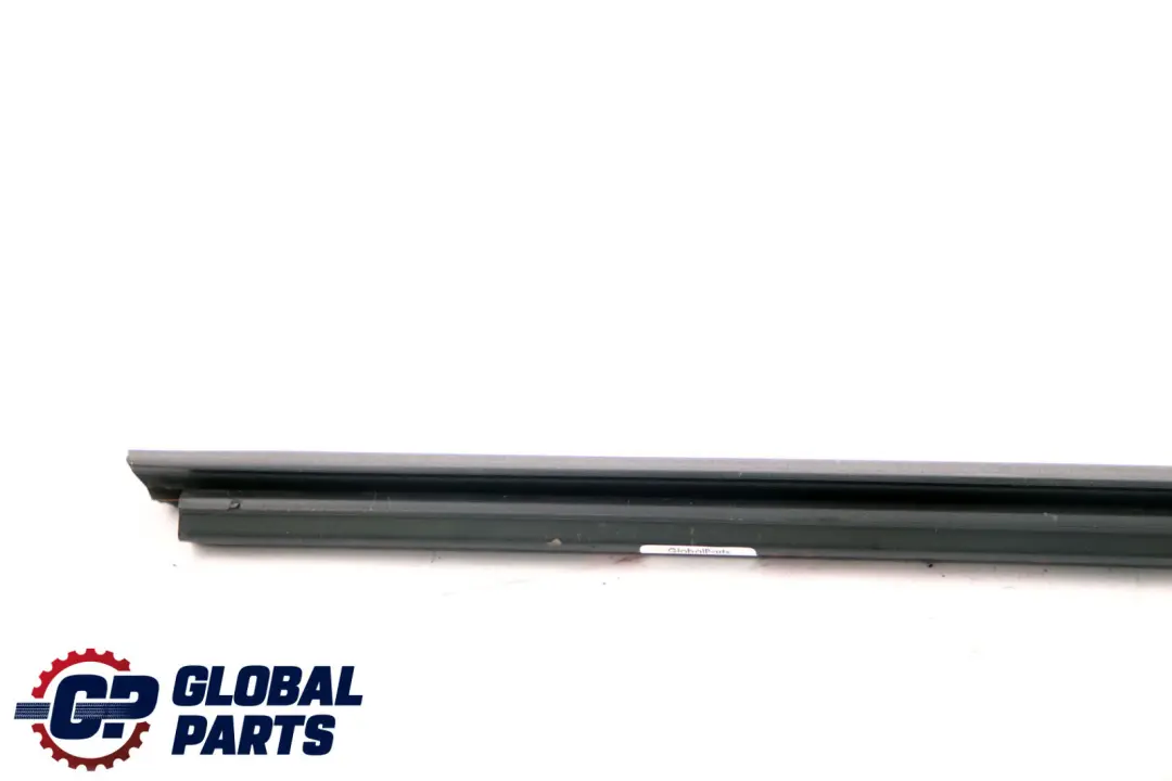 Puerta Trasera Izquierda Derecha Junta de Ventana para Mercedes S211 W211 con número de pieza A2117350165 Mercedes S211 W211 Puerta Trasera Izquierda Derecha Junta de Ventana - SKU A2117350165 - Número de pieza A2117350165