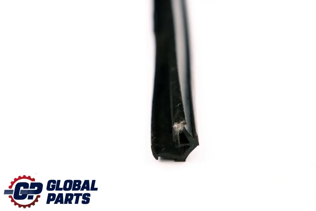 Puerta Trasera Derecha Ventana Guía Junta de Sellado para Mercedes S211 con número de pieza A2117350425 Mercedes S211 Puerta Trasera Derecha Ventana Guía Junta de Sellado - SKU A2117350425 - Número de pieza A2117350425