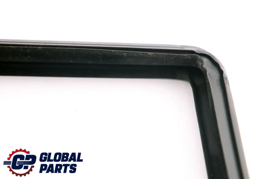Mercedes S211 Puerta Trasera Derecha Ventana Guía Junta de Sellado - SKU A2117350425 - Número de pieza A2117350425
