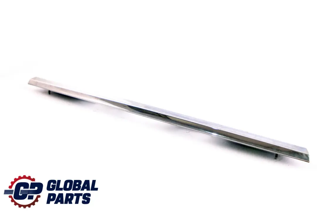 Mercedes-Benz S211 Touring Tirador Cromado Tapa Maletero para con número de pieza A2117400493 Mercedes-Benz S211 Touring Tirador Cromado Tapa Maletero - SKU A2117400493 - Número de pieza A2117400493