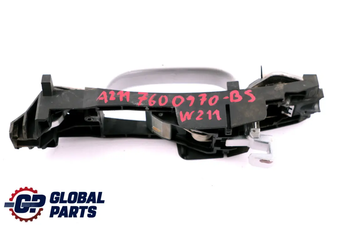 E-Klasse S211 W211 Türgriff Griff Hinten Links Brilliant Silver Silbe für Mercedes mit Teilenummer A2117600970 Mercedes E-Klasse S211 W211 Türgriff Griff Hinten Links Brilliant Silver Silbe - SKU A2117600970-BS - Teilenummer A2117600970