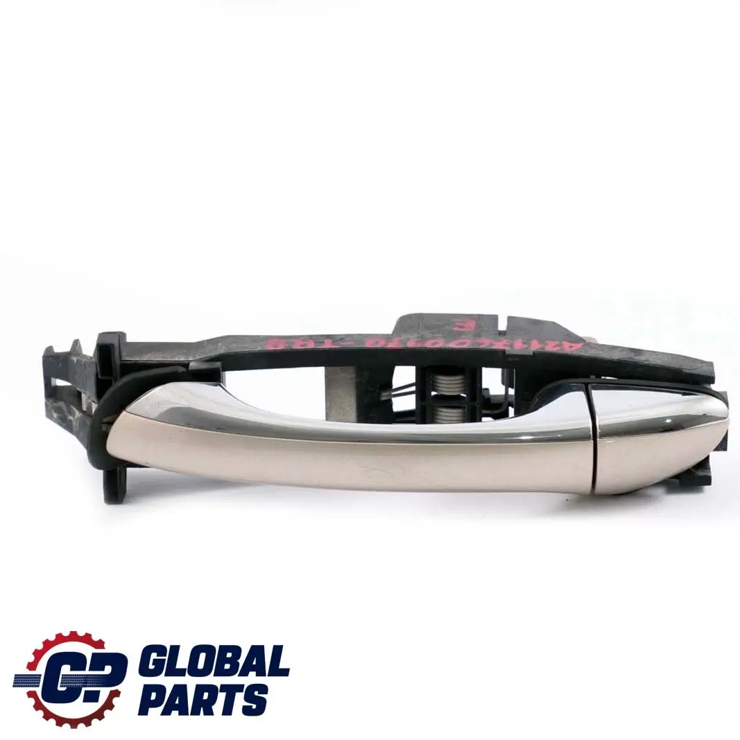 Asidero Puerta Trasera Izquierda Travertino Beige para Mercedes S211 W211 con número de pieza A2117600970 Mercedes S211 W211 Asidero Puerta Trasera Izquierda Travertino Beige - SKU A2117600970-TRB - Número de pieza A2117600970