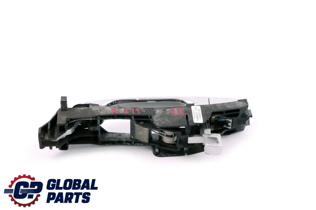 Mercedes-Benz E-Klasse S211 W211 Türgriff Griff Hinten Rechts Brilliant Silver für mit Teilenummer A2117601070 Mercedes-Benz E-Klasse S211 W211 Türgriff Griff Hinten Rechts Brilliant Silver - SKU A2117601070-BS - Teilenummer A2117601070