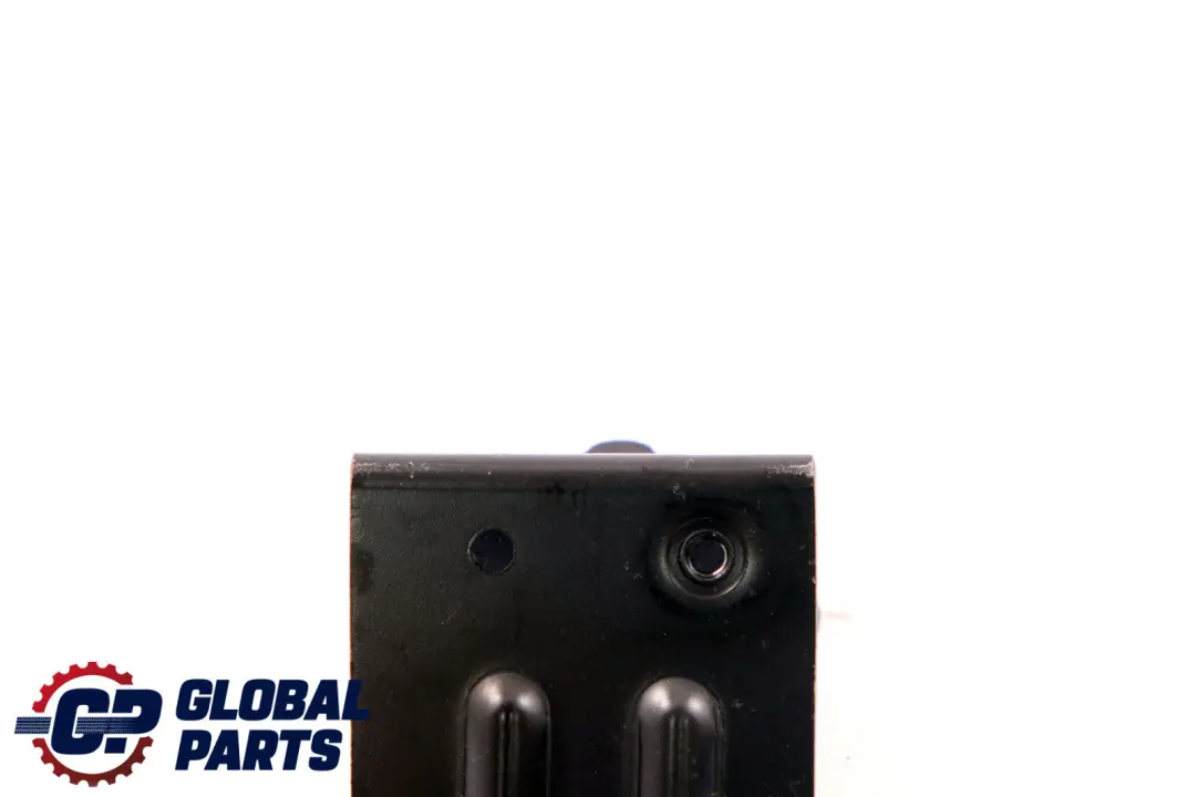 Mercedes-Benz E-Class S211 Touring Bracket Cover Rear Left N/S to with Part number A2118152931 Mercedes-Benz E-Class S211 Touring Bracket Cover Rear Left N/S - SKU A2118152931 - Part number A2118152931