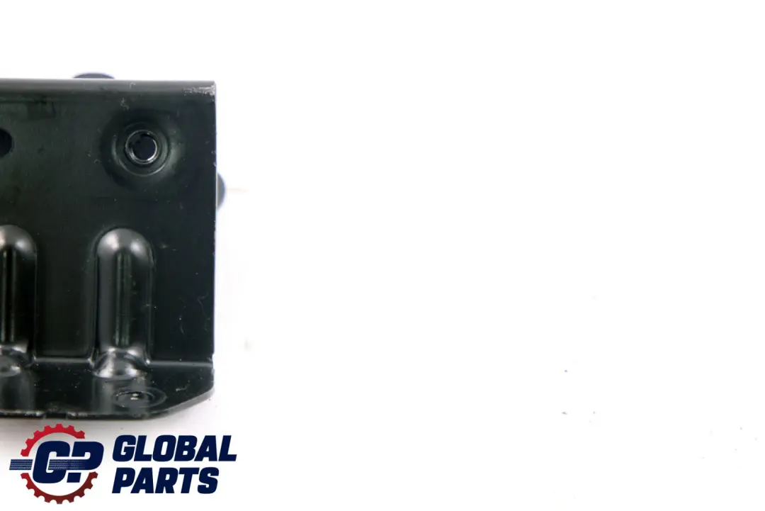 Mercedes-Benz E-Class S211 Touring Bracket Cover Rear Left N/S to with Part number A2118152931 Mercedes-Benz E-Class S211 Touring Bracket Cover Rear Left N/S - SKU A2118152931 - Part number A2118152931