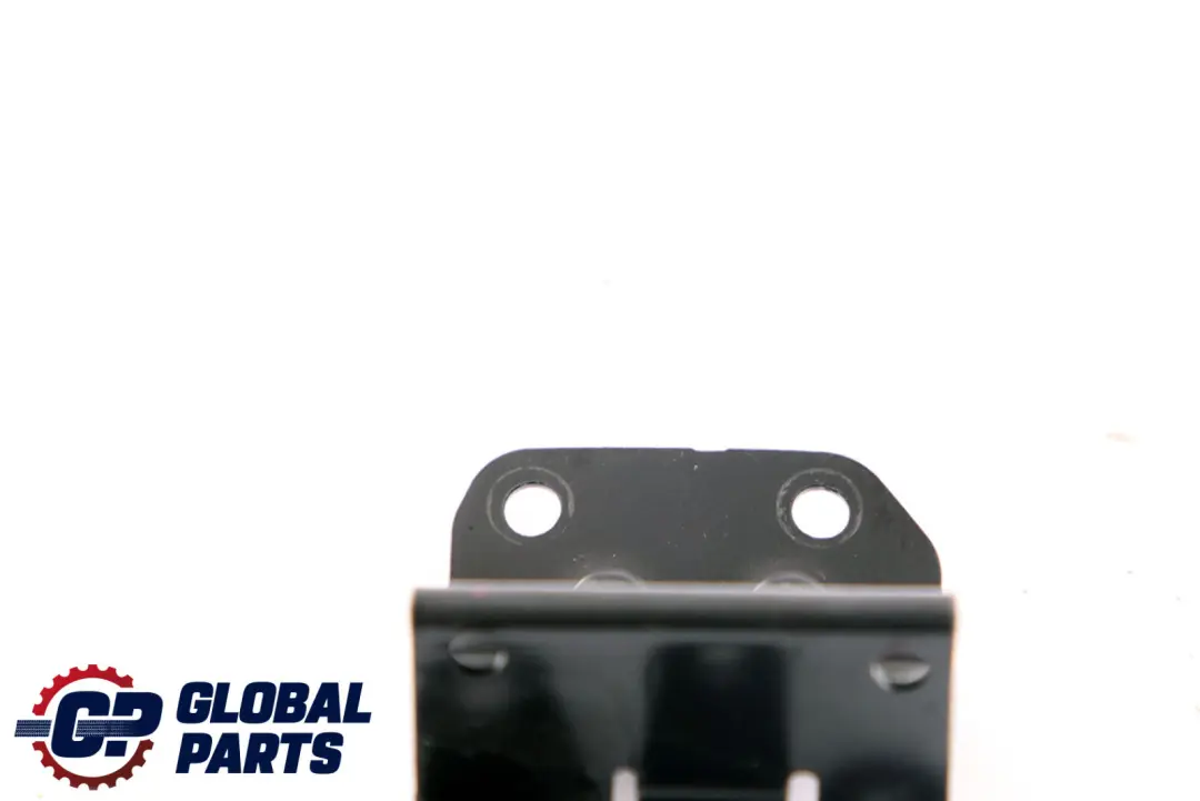 Mercedes-Benz E-Class S211 Touring Bracket Cover Rear Right O/S to with Part number A2118153031 Mercedes-Benz E-Class S211 Touring Bracket Cover Rear Right O/S - SKU A2118153031 - Part number A2118153031