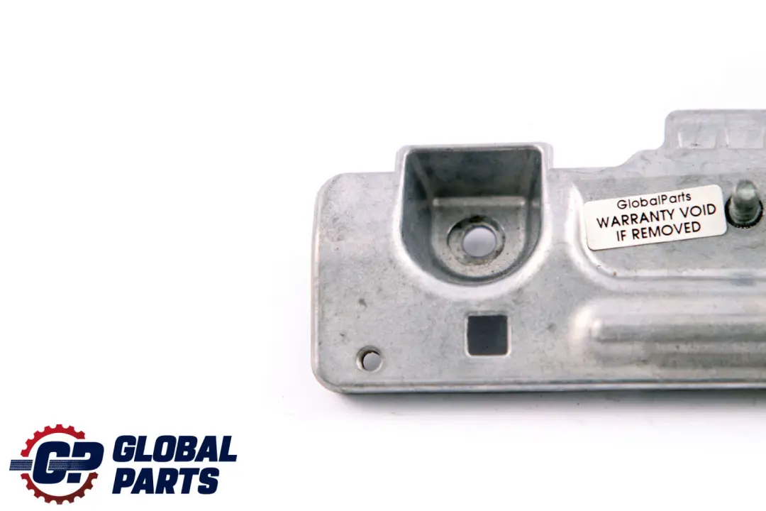 Handle Bracket Cover Rear Left N/S to Mercedes E-Class S211 Touring with Part number A2118154931 Mercedes E-Class S211 Touring Handle Bracket Cover Rear Left N/S - SKU A2118154931 - Part number A2118154931