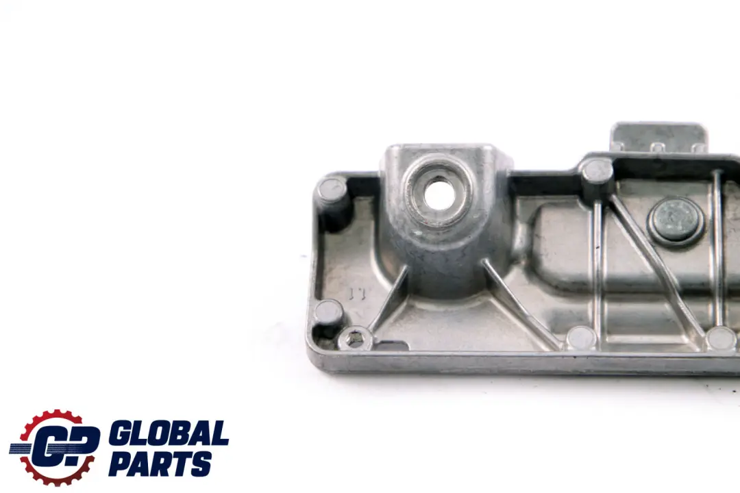 Handle Bracket Cover Rear Right O/S to Mercedes E-Class S211 Touring with Part number A2118155031 Mercedes E-Class S211 Touring Handle Bracket Cover Rear Right O/S - SKU A2118155031 - Part number A2118155031