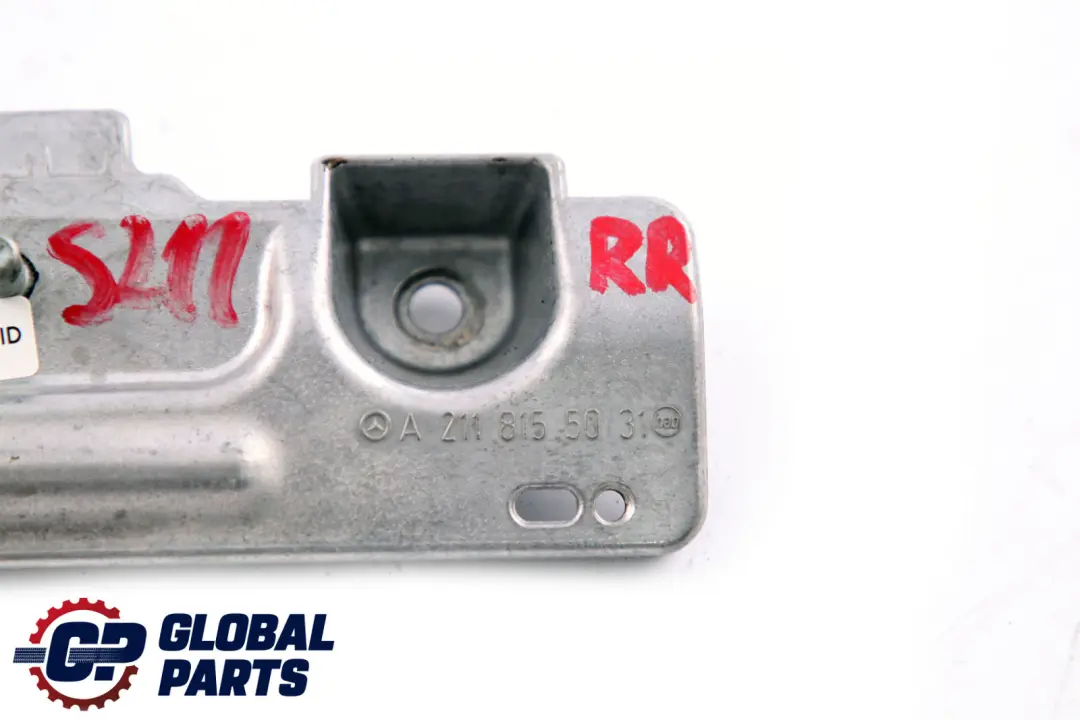 Mercedes-Benz E-Klasse S211 Kombi Haltegriff Halter Hinten Rechts für mit Teilenummer A2118155031 Mercedes-Benz E-Klasse S211 Kombi Haltegriff Halter Hinten Rechts - SKU A2118155031 - Teilenummer A2118155031
