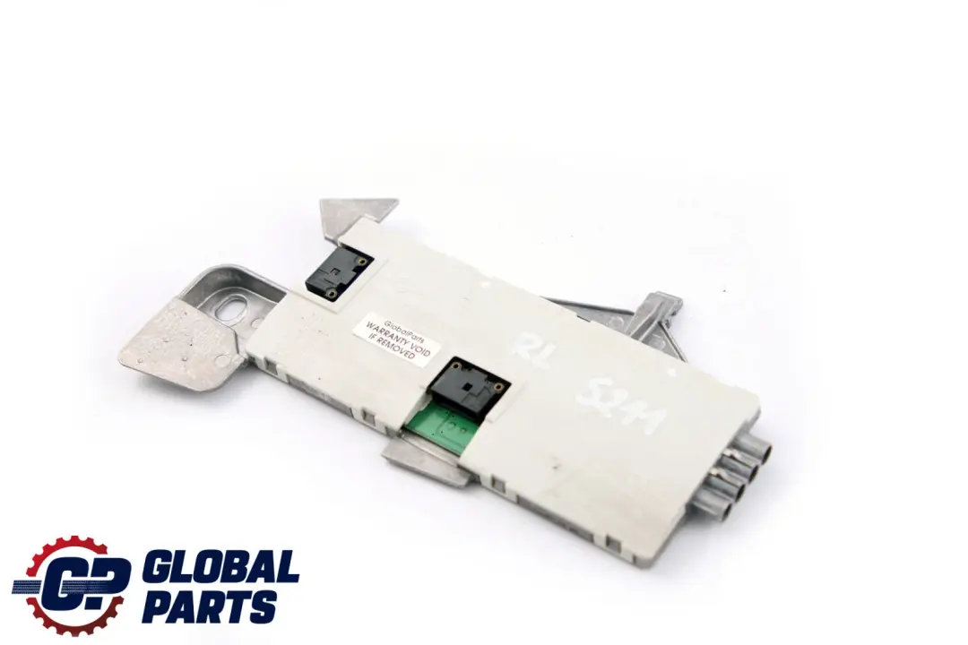 E-Klasse S211 Kombi Antennenweiche Antennenverstärker für Mercedes mit Teilenummer A2118200189 Mercedes E-Klasse S211 Kombi Antennenweiche Antennenverstärker - SKU A2118200189 - Teilenummer A2118200189