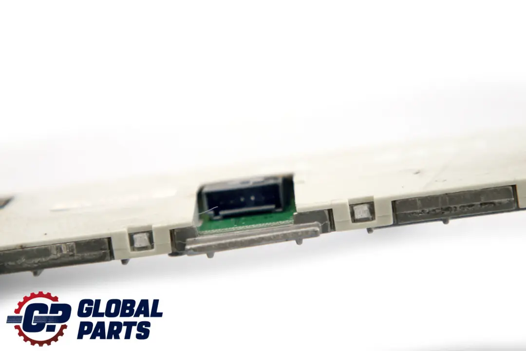 Mercedes E-Klasse S211 Kombi Antennenweiche Antennenverstärker - SKU A2118200189 - Teilenummer A2118200189