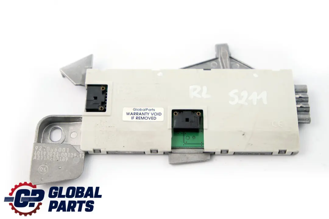E-Klasse S211 Kombi Antennenweiche Antennenverstärker für Mercedes mit Teilenummer A2118200189 Mercedes E-Klasse S211 Kombi Antennenweiche Antennenverstärker - SKU A2118200189 - Teilenummer A2118200189