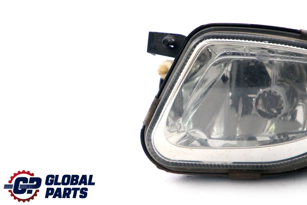 Luz Antiniebla Delantera Izquierda para Mercedes S211 W211 con número de pieza A2118200556 Mercedes S211 W211 Luz Antiniebla Delantera Izquierda - SKU A2118200556 - Número de pieza A2118200556