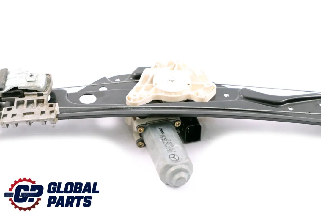Lève-vitre de Porte Arrière Droite pour Mercedes W211 S211 à propos du numéro de pièce A2117300446 Mercedes W211 S211 Lève-vitre de Porte Arrière Droite - SKU A2118202342 - Numéro de pièce A2117300446