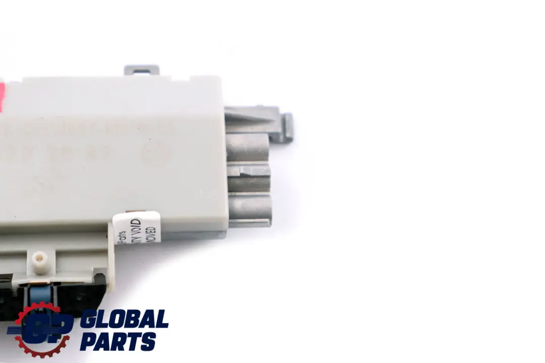 Mercedes-Benz E-Class S211 Aerial Antenna Amplifier Rear Panel Door to with Part number A2118203089 Mercedes-Benz E-Class S211 Aerial Antenna Amplifier Rear Panel Door - SKU A2118203089 - Part number A2118203089