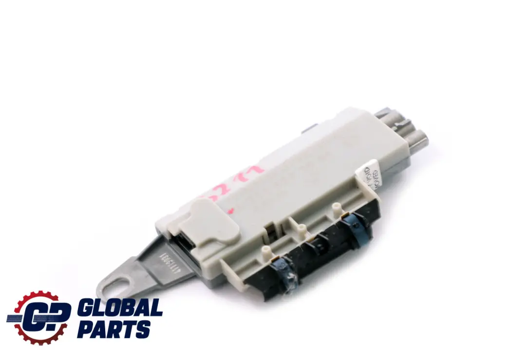 Mercedes-Benz E-Class S211 Aerial Antenna Amplifier Rear Panel Door to with Part number A2118203089 Mercedes-Benz E-Class S211 Aerial Antenna Amplifier Rear Panel Door - SKU A2118203089 - Part number A2118203089