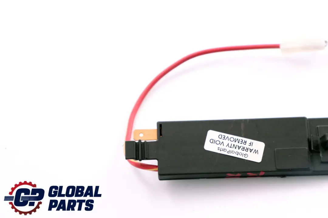 Mercedes-Benz E-Class S211 Estate Antenna Amplifier Rear Right O/S to with Part number A2118209689 Mercedes-Benz E-Class S211 Estate Antenna Amplifier Rear Right O/S - SKU A2118209689 - Part number A2118209689