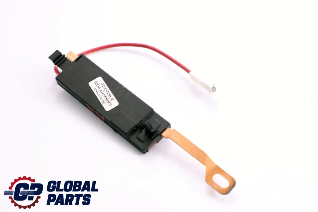 Mercedes-Benz E-Class S211 Estate Antenna Amplifier Rear Right O/S to with Part number A2118209689 Mercedes-Benz E-Class S211 Estate Antenna Amplifier Rear Right O/S - SKU A2118209689 - Part number A2118209689