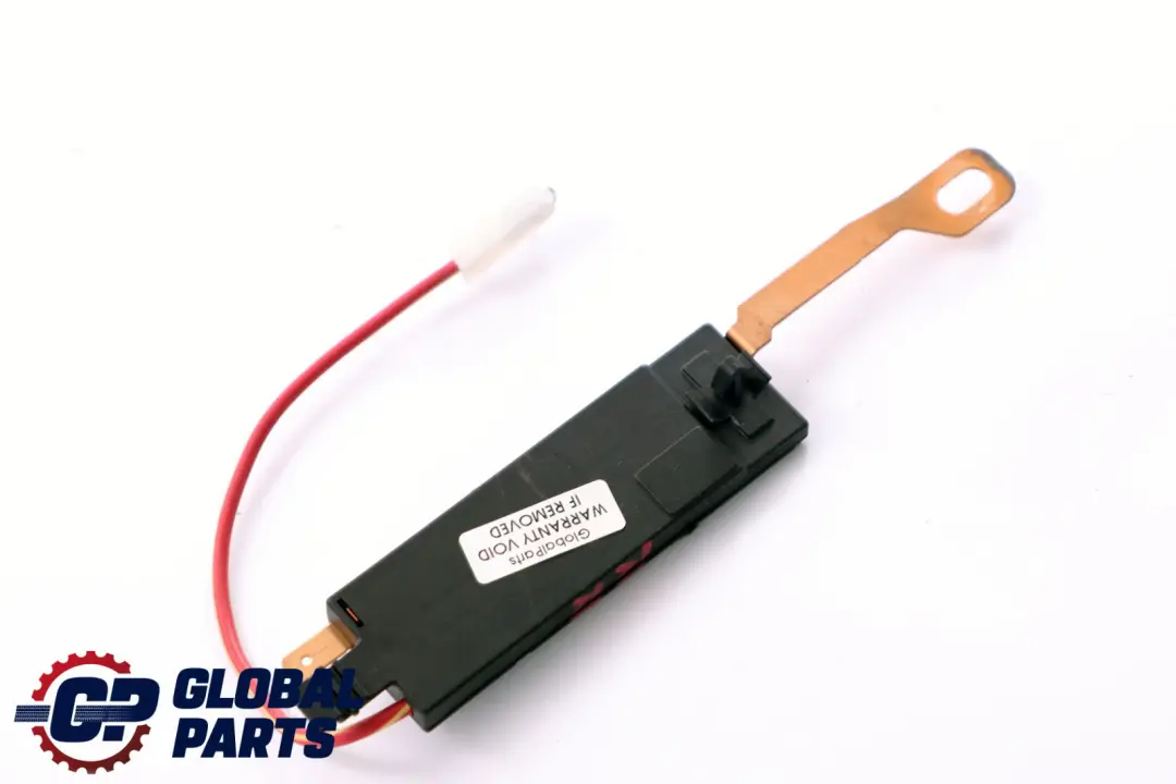 Mercedes-Benz E-Class S211 Estate Antenna Amplifier Rear Right O/S to with Part number A2118209689 Mercedes-Benz E-Class S211 Estate Antenna Amplifier Rear Right O/S - SKU A2118209689 - Part number A2118209689