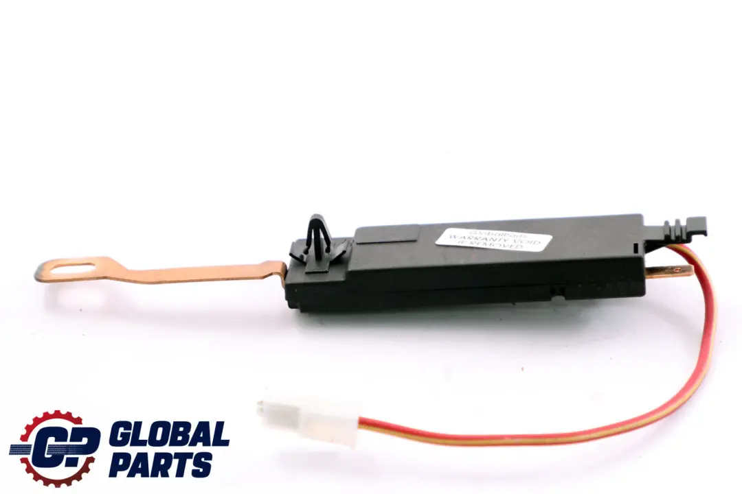 Mercedes-Benz E-Class S211 Estate Antenna Amplifier Rear Right O/S to with Part number A2118209689 Mercedes-Benz E-Class S211 Estate Antenna Amplifier Rear Right O/S - SKU A2118209689 - Part number A2118209689