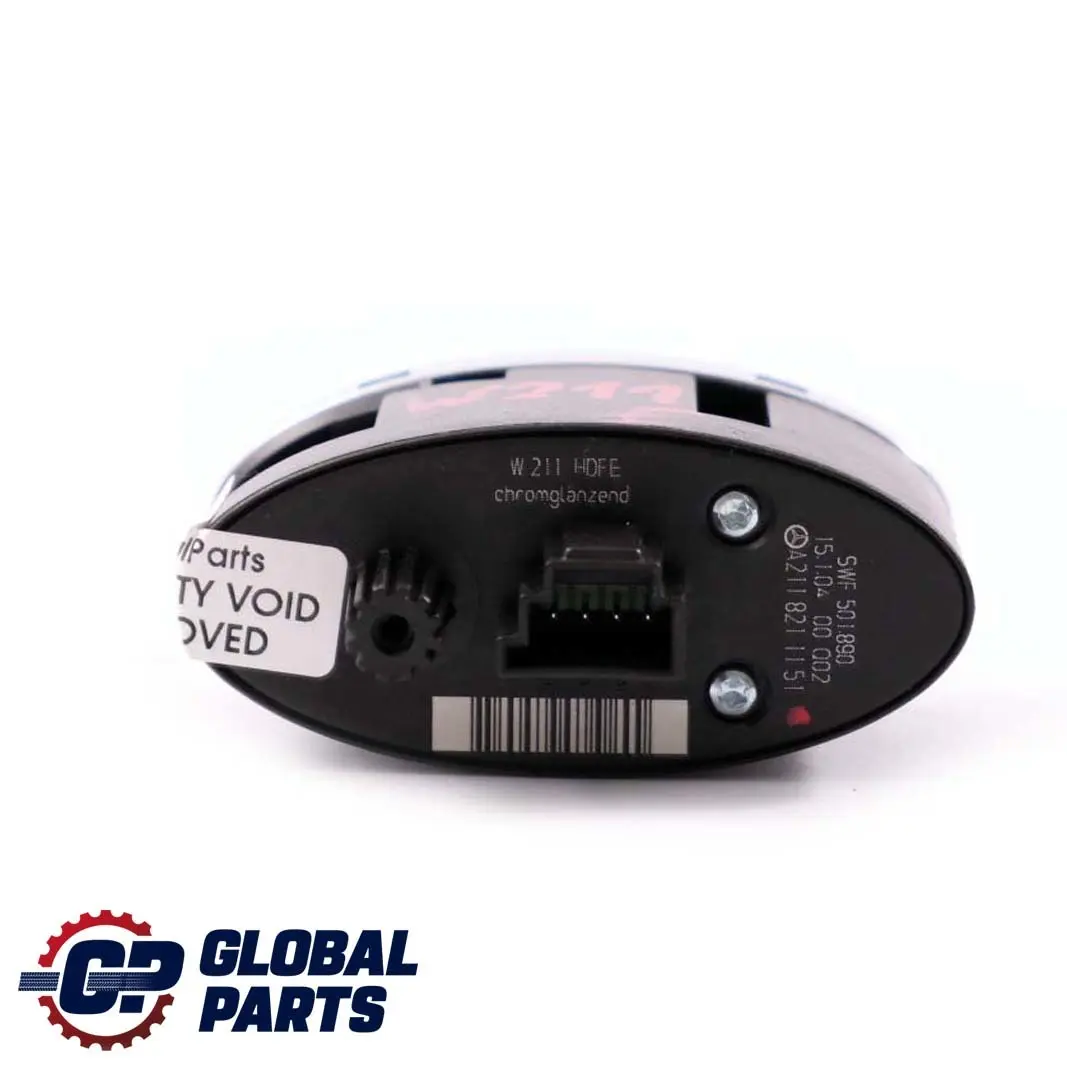 Interruttore comando apertura portellone bagagliaio per Mercedes W211 con numero di parte A2118211151 Mercedes W211 Interruttore comando apertura portellone bagagliaio - SKU A2118211151 - Numero di parte A2118211151