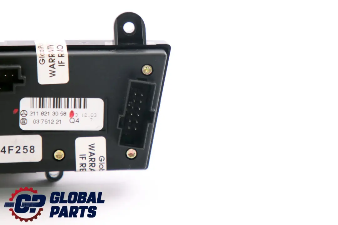 E-Klasse S211 W211 Einparkhilfe Schalter Parktronic System für Mercedes mit Teilenummer A2118213058 Mercedes E-Klasse S211 W211 Einparkhilfe Schalter Parktronic System - SKU A2118213058 - Teilenummer A2118213058