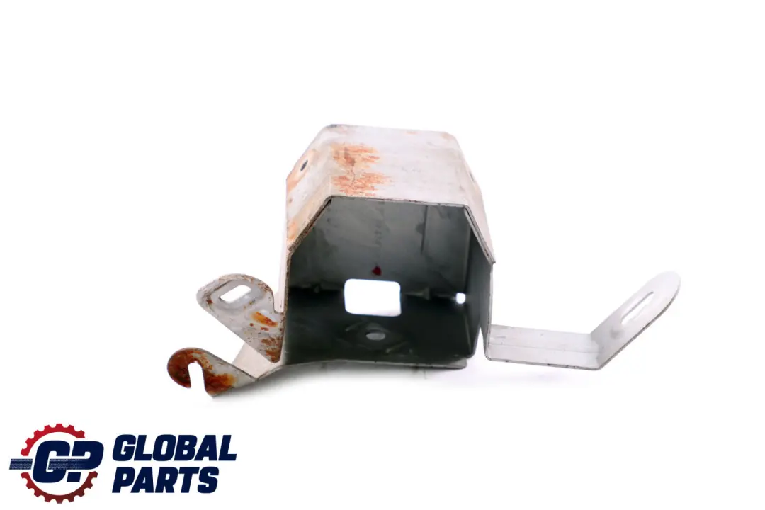 Mercedes-Benz E-Class W211 Horn Warning Alarm Siren Holder Cover to with Part number A2118220614 Mercedes-Benz E-Class W211 Horn Warning Alarm Siren Holder Cover - SKU A2118220614 - Part number A2118220614