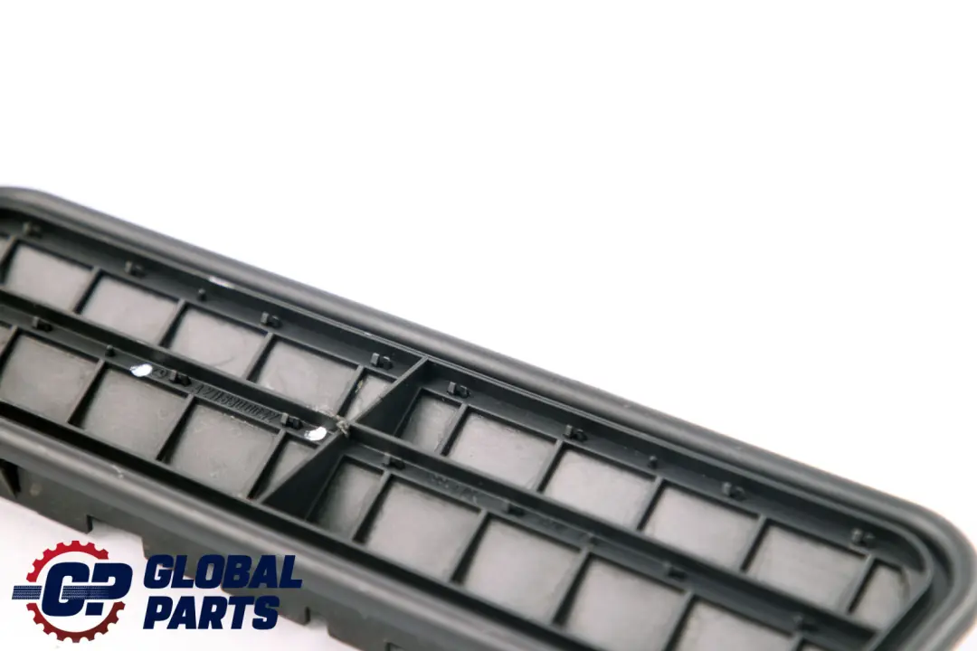 Mercedes E-Class S211 Blower Air Vent Left Right N/O/S Fender Panel - SKU A2118300042 - Part number A2118300042