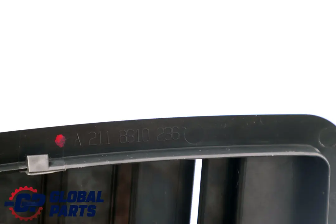 E-Klasse W211 Luftdüse Lüftungsgitter Links Rechts Düse für Mercedes mit Teilenummer A2118310236 Mercedes E-Klasse W211 Luftdüse Lüftungsgitter Links Rechts Düse - SKU A2118310236 - Teilenummer A2118310236