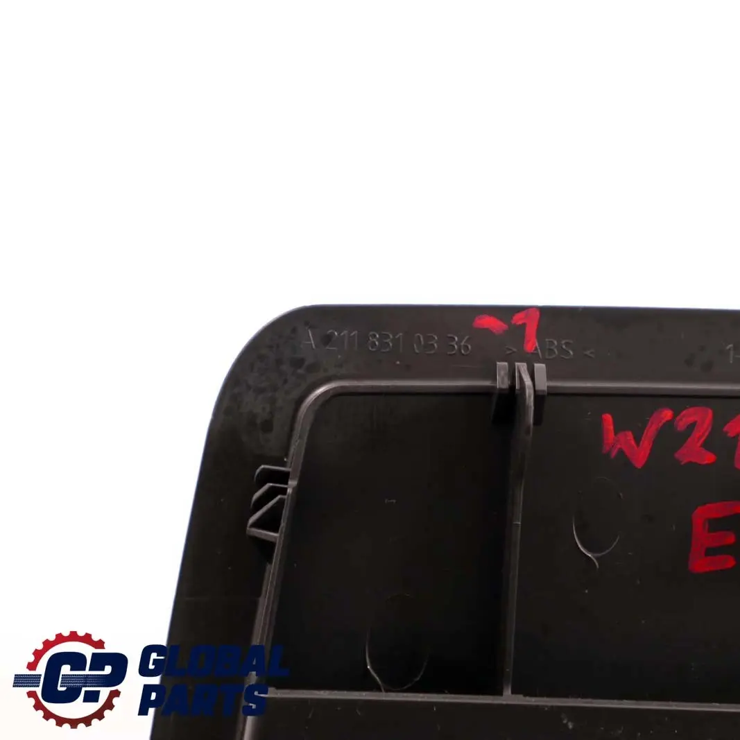 Kratka nawiewu wlot powietrza do MERCEDES E S211 W211 o numerze A2118310336 MERCEDES E S211 W211 Kratka nawiewu wlot powietrza - SKU A2118310336-1 - Numer Części A2118310336