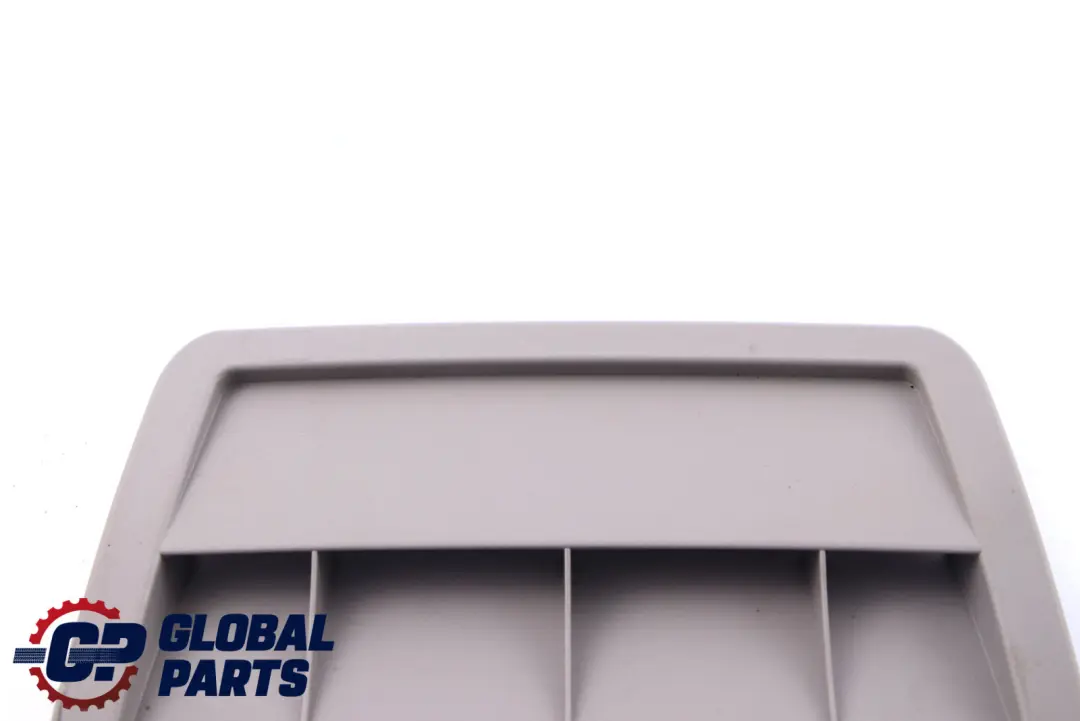 E-Klasse W211 S211 Boden Lüftung Grill Abdeckung Grau für Mercedes mit Teilenummer A2118310336 Mercedes E-Klasse W211 S211 Boden Lüftung Grill Abdeckung Grau - SKU A2118310336 - Teilenummer A2118310336