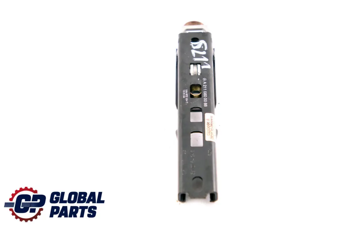Ajustador altura cinturón seguridad pilar trasero izquierdo para Mercedes E W211 con número de pieza A2118600088 Mercedes E W211 Ajustador altura cinturón seguridad pilar trasero izquierdo - SKU A2118600088 - Número de pieza A2118600088