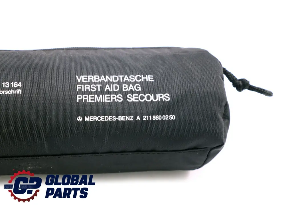 E-Klasse S211 W211 Erste Hilfe Notfallkoffer Tasche für Mercedes mit Teilenummer A2118600250 Mercedes E-Klasse S211 W211 Erste Hilfe Notfallkoffer Tasche - SKU A2118600250 - Teilenummer A2118600250