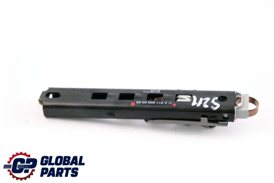 Regolatore altezza cintura sicurezza anteriore per Mercedes S211 Touring con numero di parte A2118600388 Mercedes S211 Touring Regolatore altezza cintura sicurezza anteriore - SKU A2118600388 - Numero di parte A2118600388