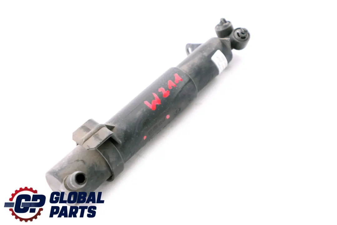 Headlight Lamp Cleaning Left Spray Nozzle to Mercedes E-Class W211 with Part number A2118600547 Mercedes E-Class W211 Headlight Lamp Cleaning Left Spray Nozzle - SKU A2118600547 - Part number A2118600547